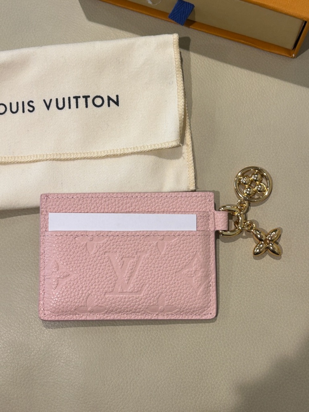 Pink Cardholder Key Charm - Picture 3 of 7